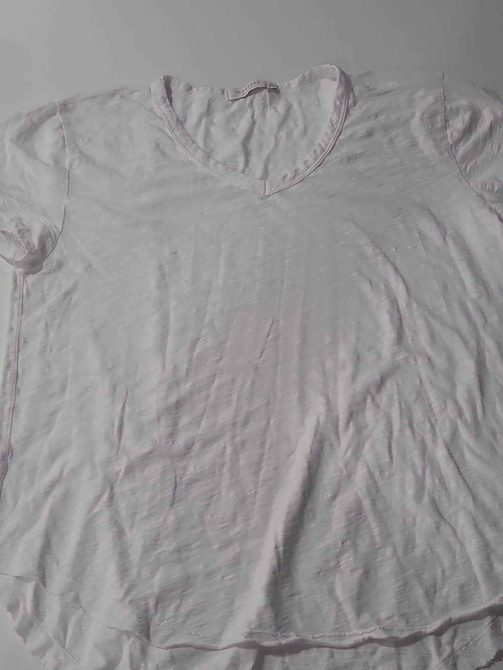 Women’s White V-Neck Short Sleeve Tee